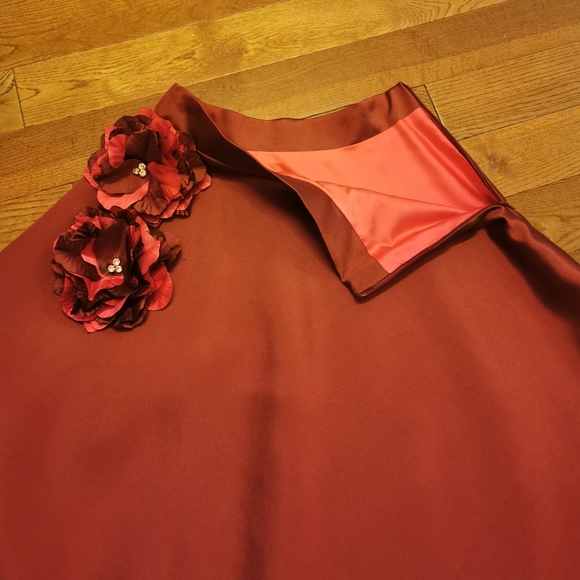 Silk Wool skirt with floral embellishment - Picture 13 of 13